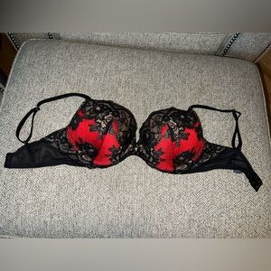 Victoria's Secret Red & Black Lace Bra! Gorgeous! 34 DD